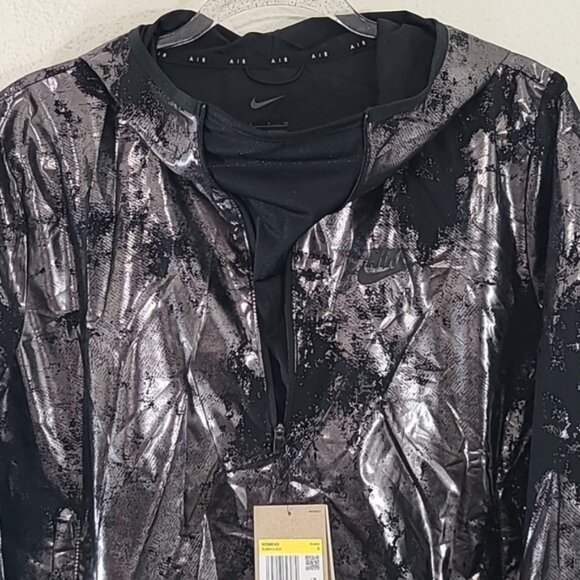 *NWT* NIKE Air Running Foil Print Jacket Black/Metallic Gray, size Small - Picture 2 of 9